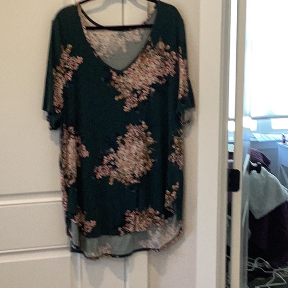 Maurices Black and Gold Oversized Tunic Top